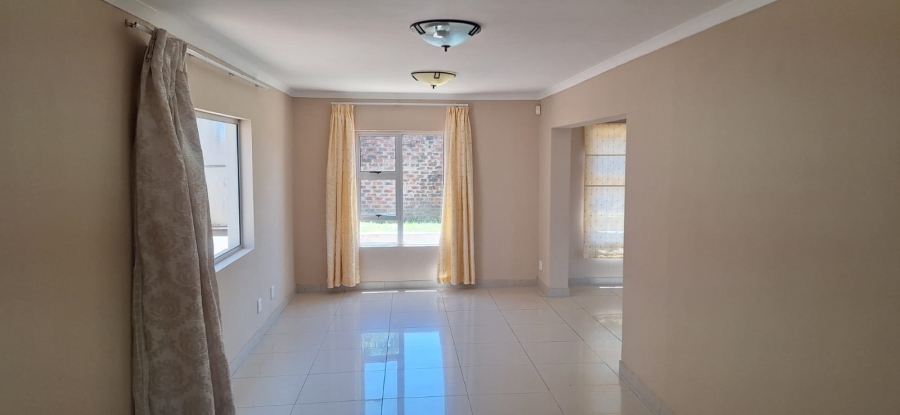 5 Bedroom Property for Sale in Gonubie Eastern Cape